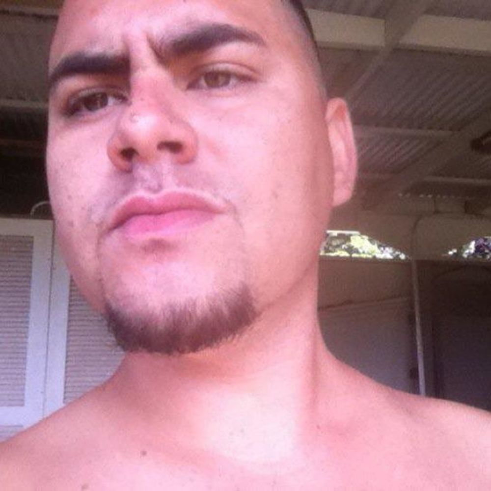Meet your Posher, Ikaika